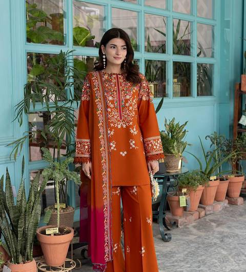 Peezwan Heavy Embroidered Dhanak 3PC