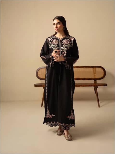Umaima Embroidered Shamoze Silk 2PC