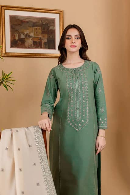 Batik Embroidered Dhanak 3PC (Design 2)