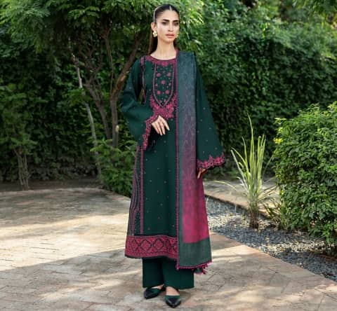 Farasha Embroidered Dhanak 3PC with Printed Shawl