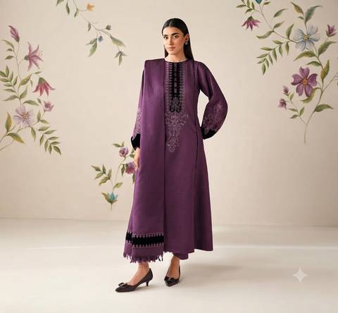 Baroque Velvet Embroidered Dhanak 3PC