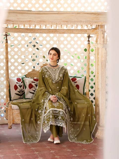 Noorey Heavy Embroidered Dhanak 3PC
